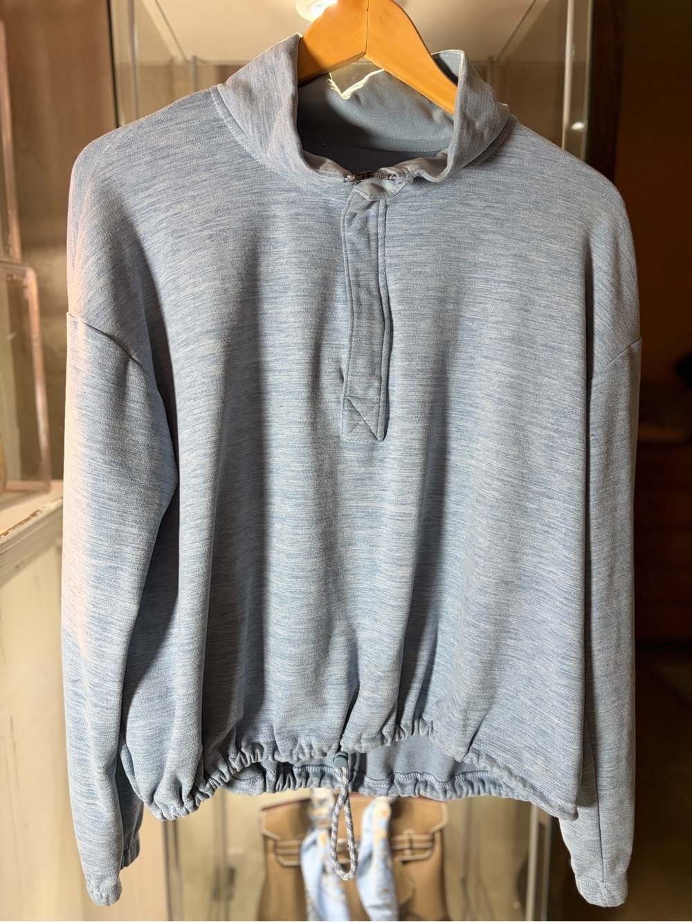 Avalanche woman’s Heather Light Blue Turtleneck Pullover